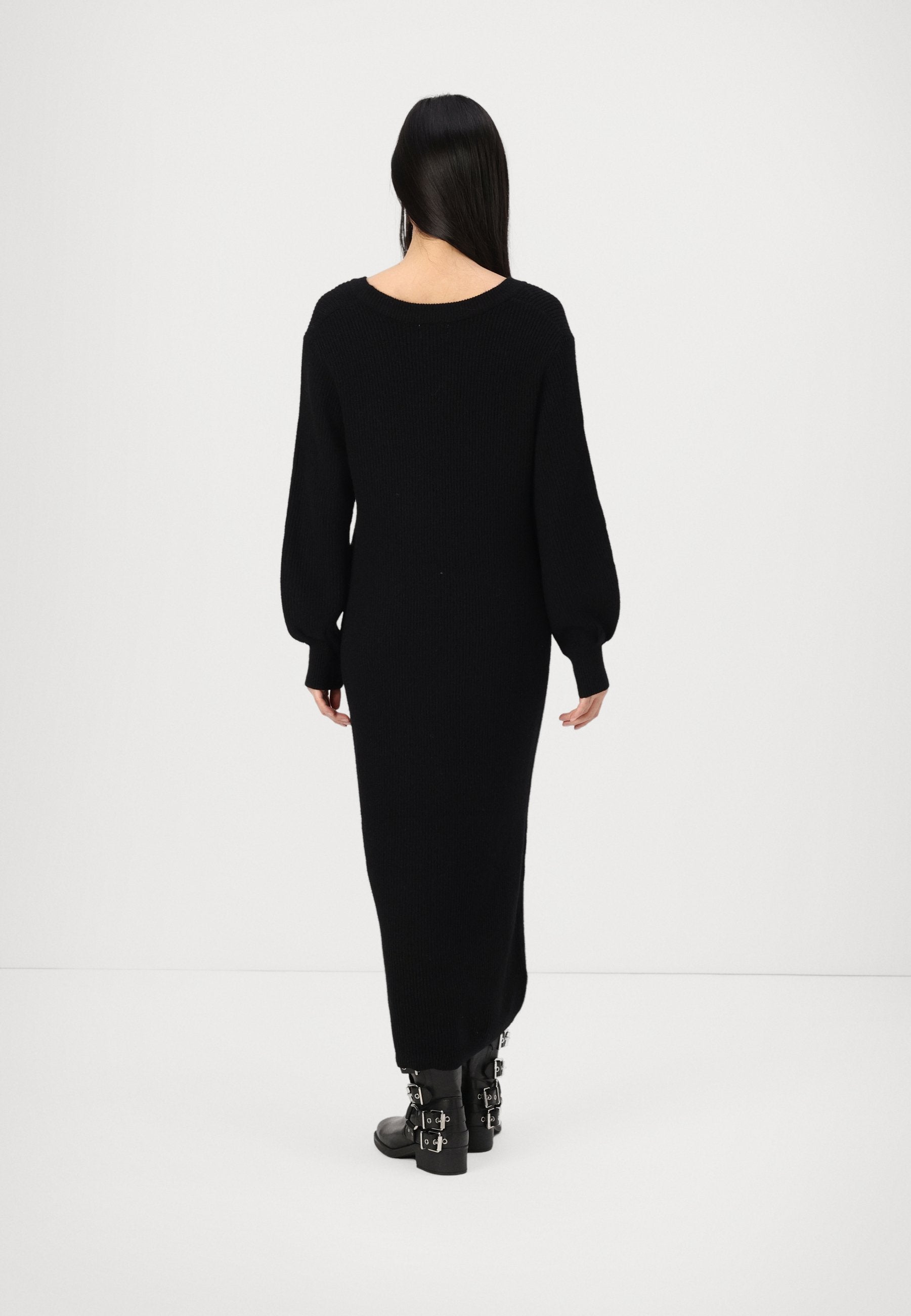 Object OBJMALENA L/S NOOS