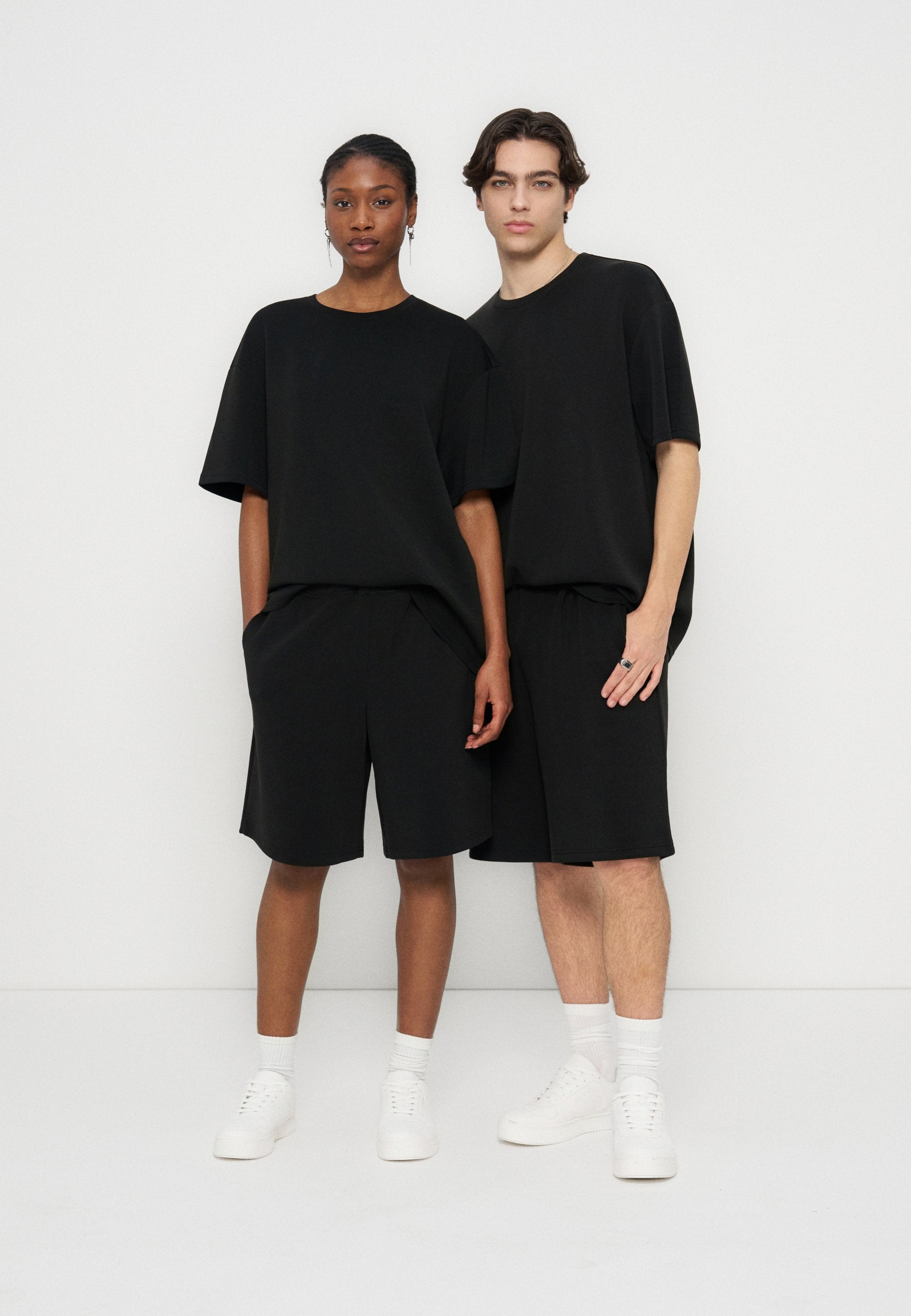 YOURTURN OVERSIZED FIT & SHORTS SET