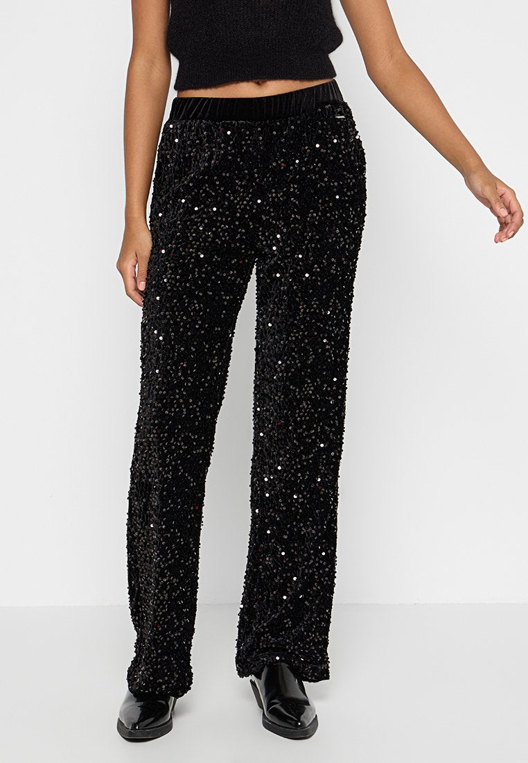 Schwarze Pailletten-Loungehosen mit einem breiten Bund, die ein gerades Bein-Design und eine strukturierte Oberfläche aufweisen. Ideal für lässige oder festliche Anlässe.