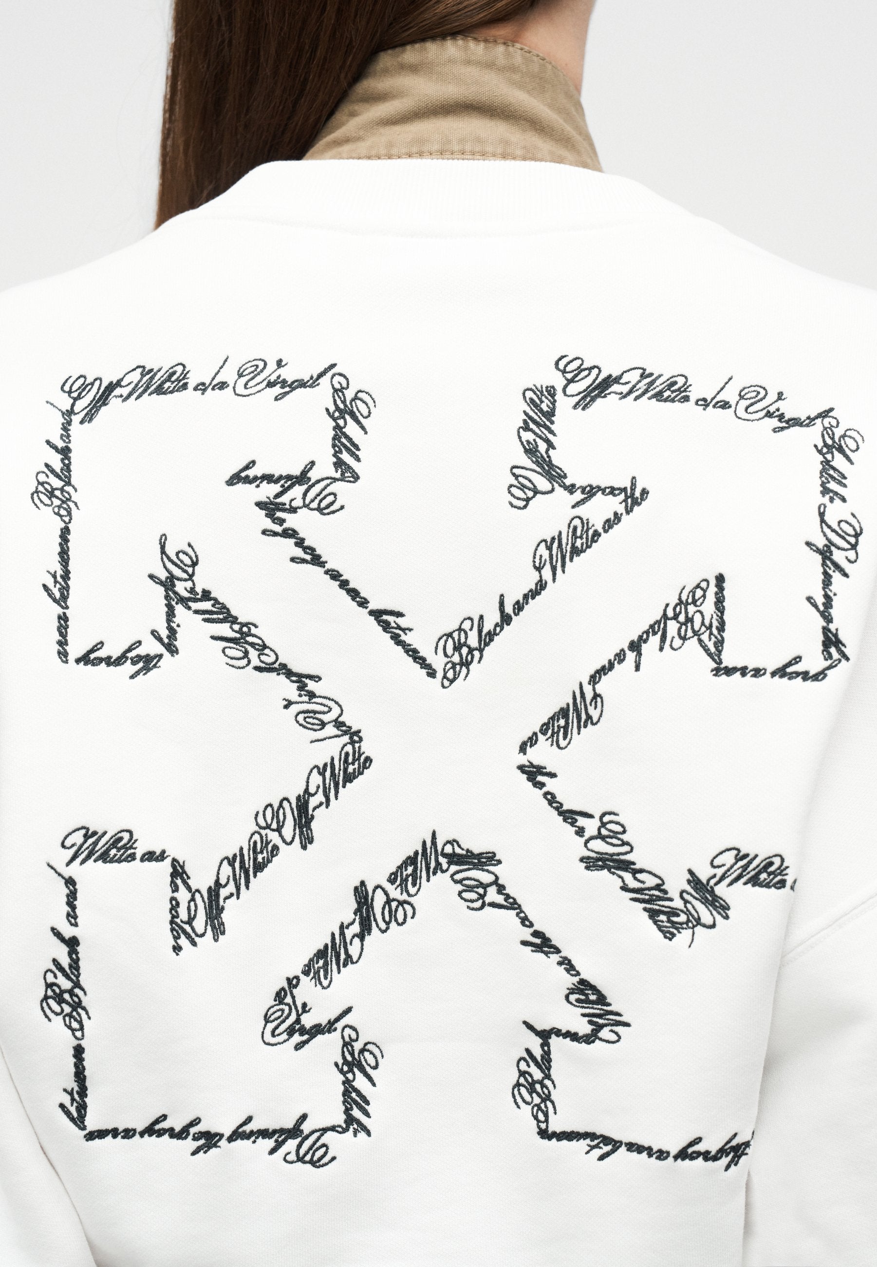 OFF-WHITE ARROW SCRIPT CROP CREW
