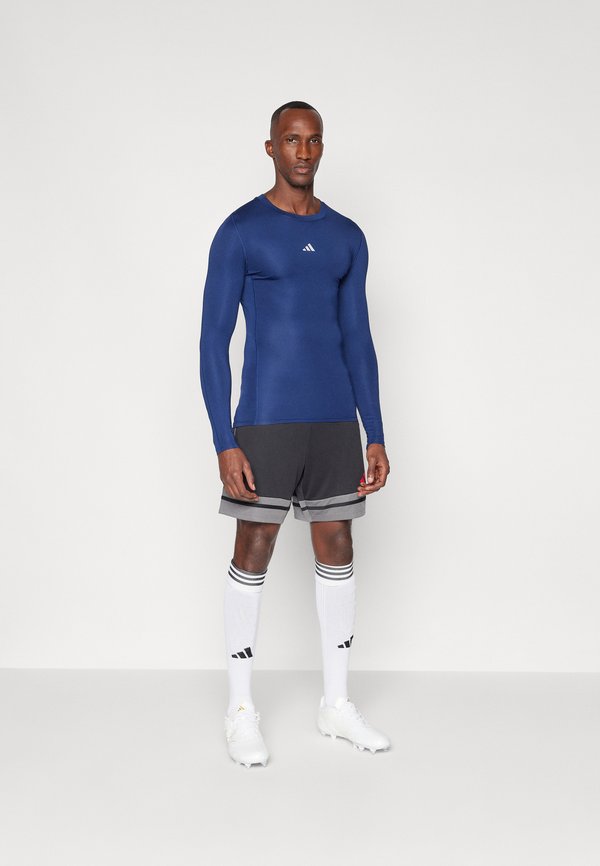 adidas Performance TECHFIT LONGSLEEVE T-SHIRT MEN