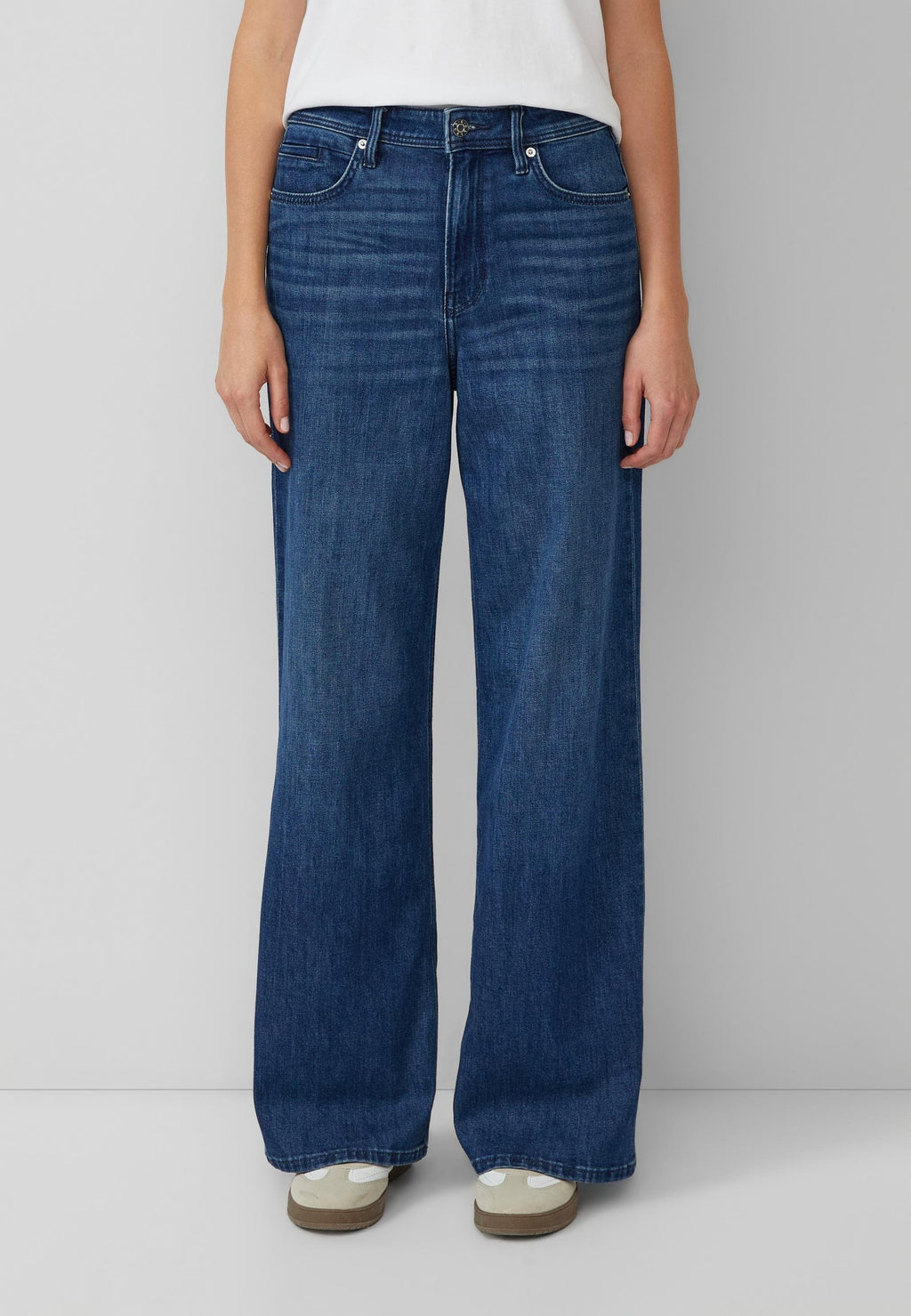 s.Oliver Flared Jeans Media 2