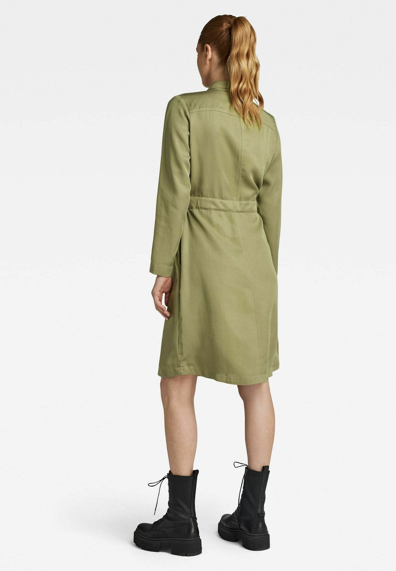 FITTED BLOUSE Media 4