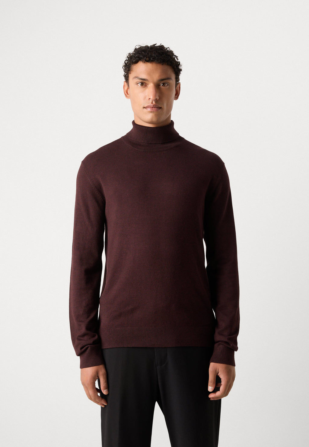 ROLL NECK  Media 2