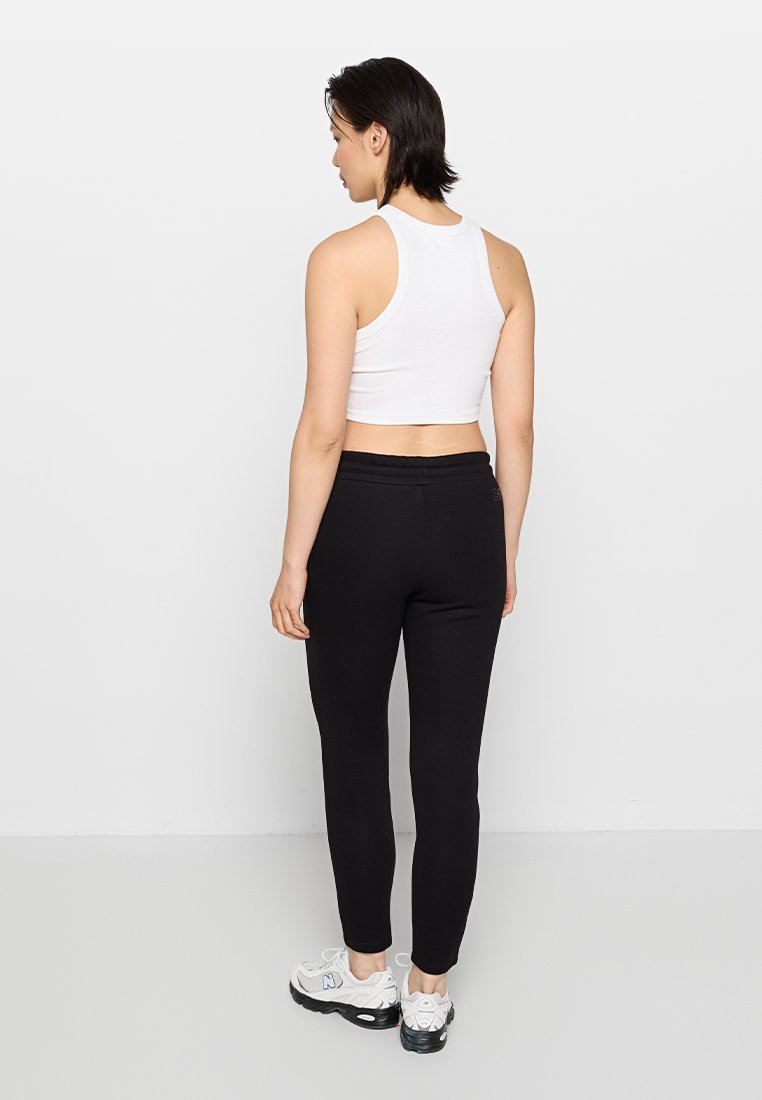 EA7 Emporio Armani Trainingsanzug Media 3