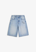 Bershka EMBOSS BAGGY DENIM - SHORT - Denim shorts - light blue