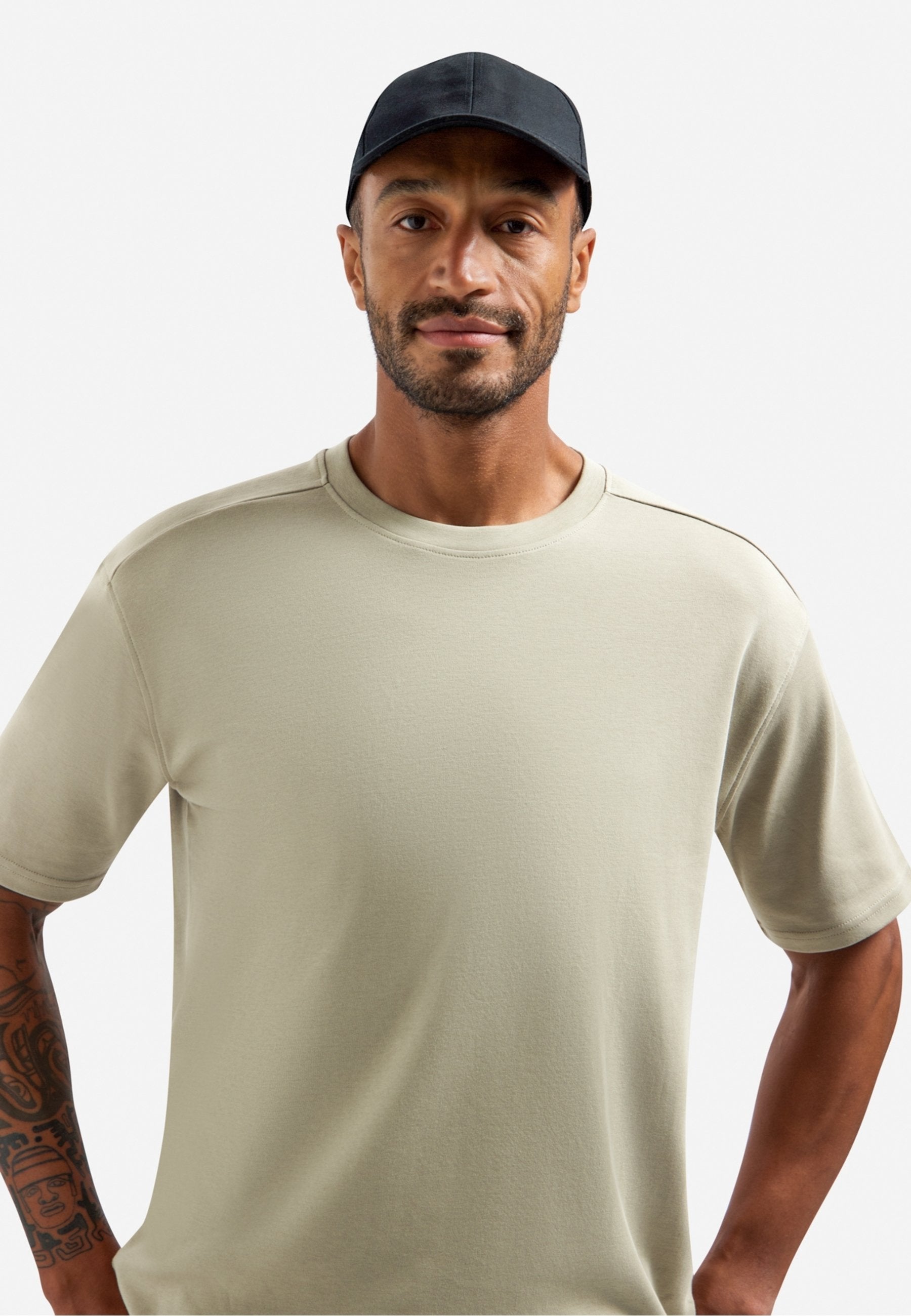 INTERLOCK WITH ROUND NECK Media 5