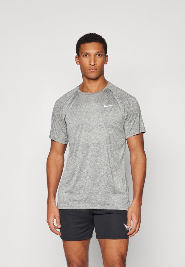 Nike Performance STRIDE - Sports T-shirt - smoke grey/heather/reflective silver-coloured