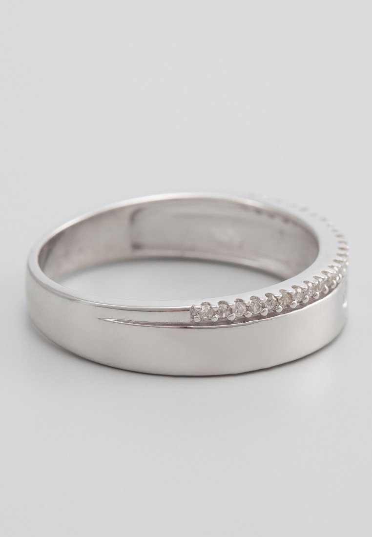 DIAMANT L'ÉTERNEL