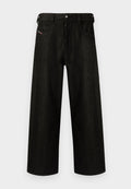 Schwarzeweite Jeans aus Denim, mit Reißverschluss, fünf Taschen und dezentem Branding auf der Vorderseite der Tasche. Strapazierfähiger und strukturierter Stoff.