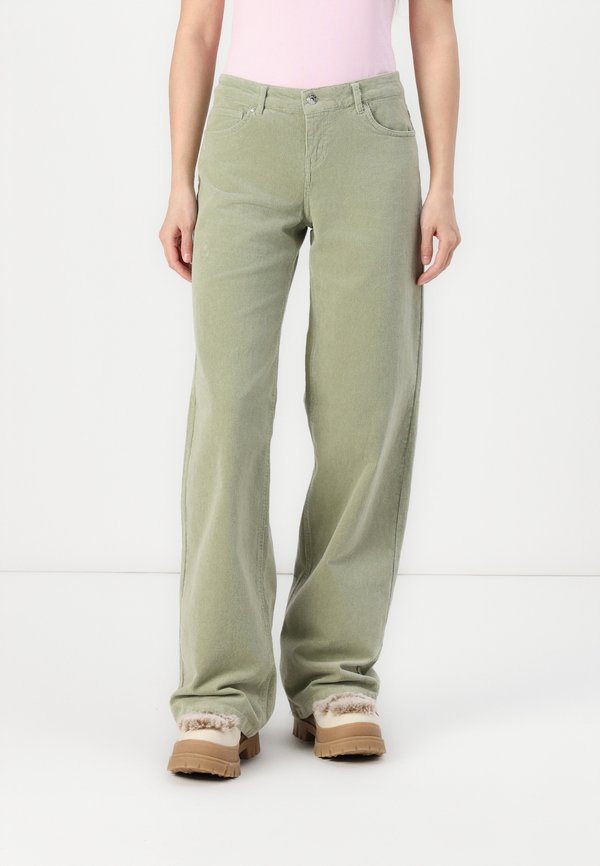 ONLY ONLMADISON LISY WIDE PANT - Trousers - seagrass