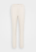 Beige, maßgeschneiderte Hose aus leichtem Stoff; schmaler Schnitt mit flachem Vorderteil, Gürtelschlaufen und Seitentaschen. Glatte Textur, keine sichtbaren Muster.