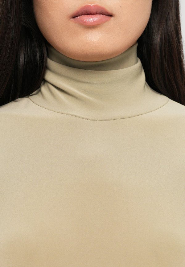 Norma Kamali LONG SLEEVE TURTLE