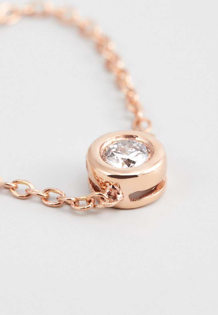 Atelier Du Diamant 0.07 CT. DIAMOND