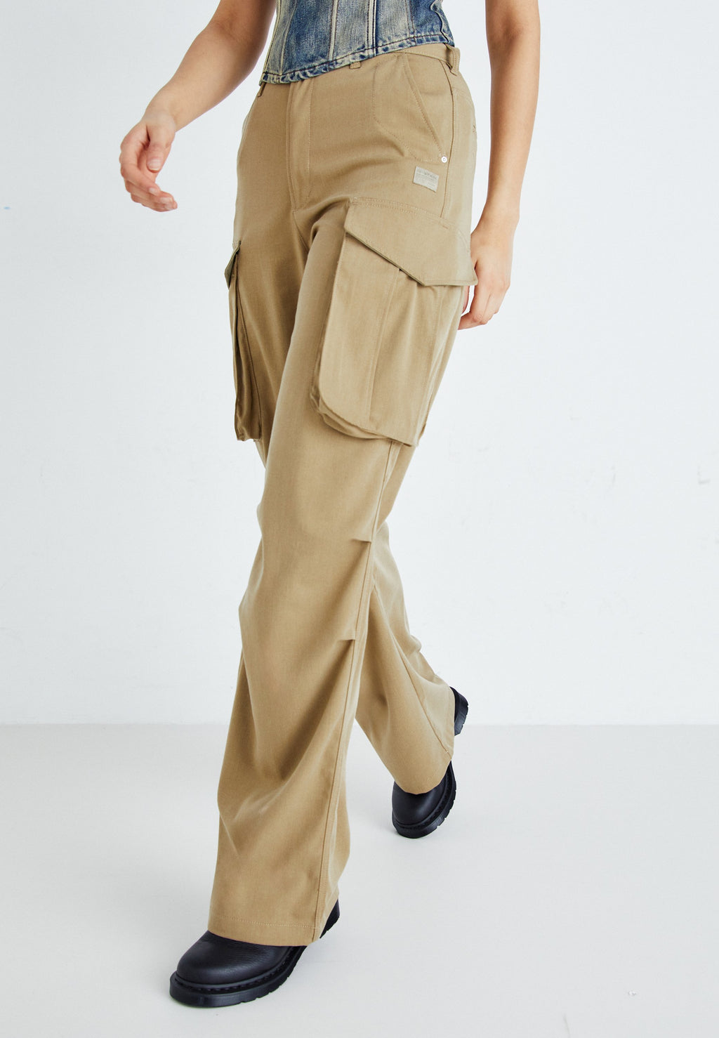 HIGH WAIST Media 3