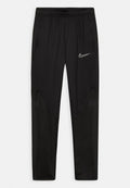Schwarze Sporthosen mit glatter Oberfläche, ausgestattet mit einem elastischen Bund, seitlichen Taschen und einem strukturierten schwarzen Muster an den Unterschenkeln.