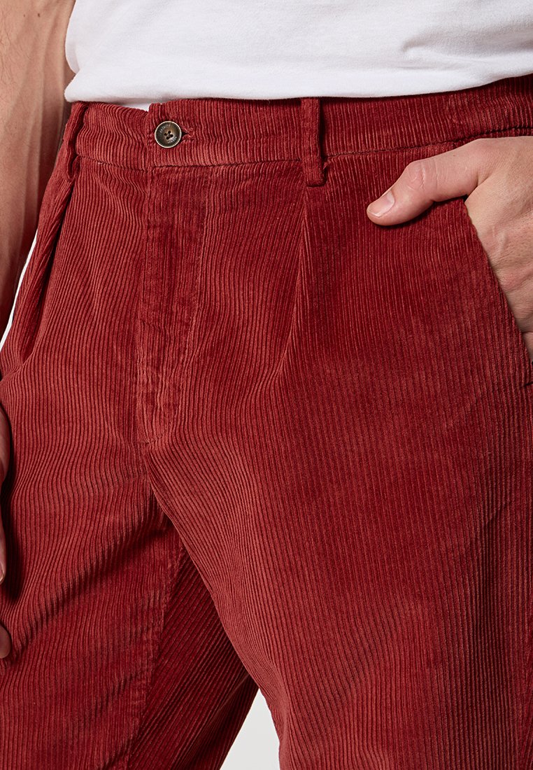 Hackett London