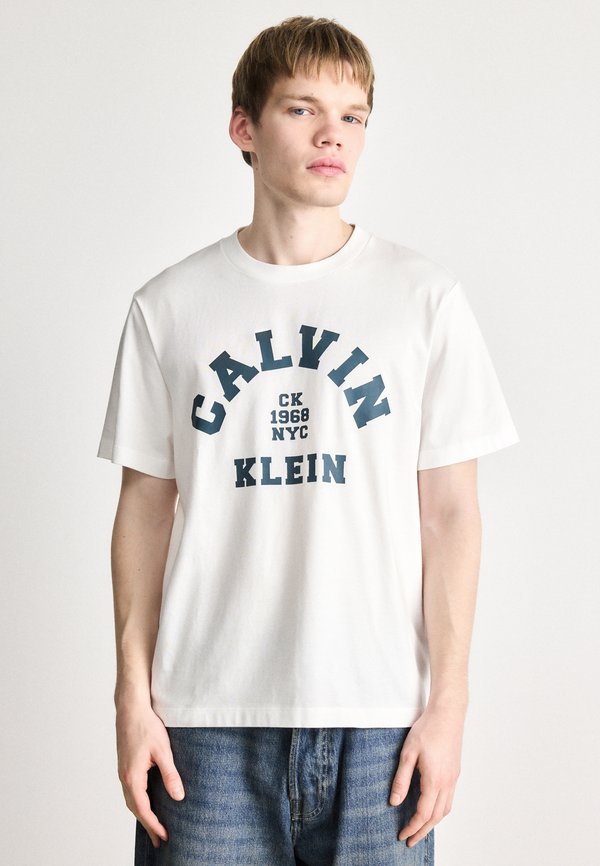 Calvin Klein Jeans COLLEGE GRAPHIC