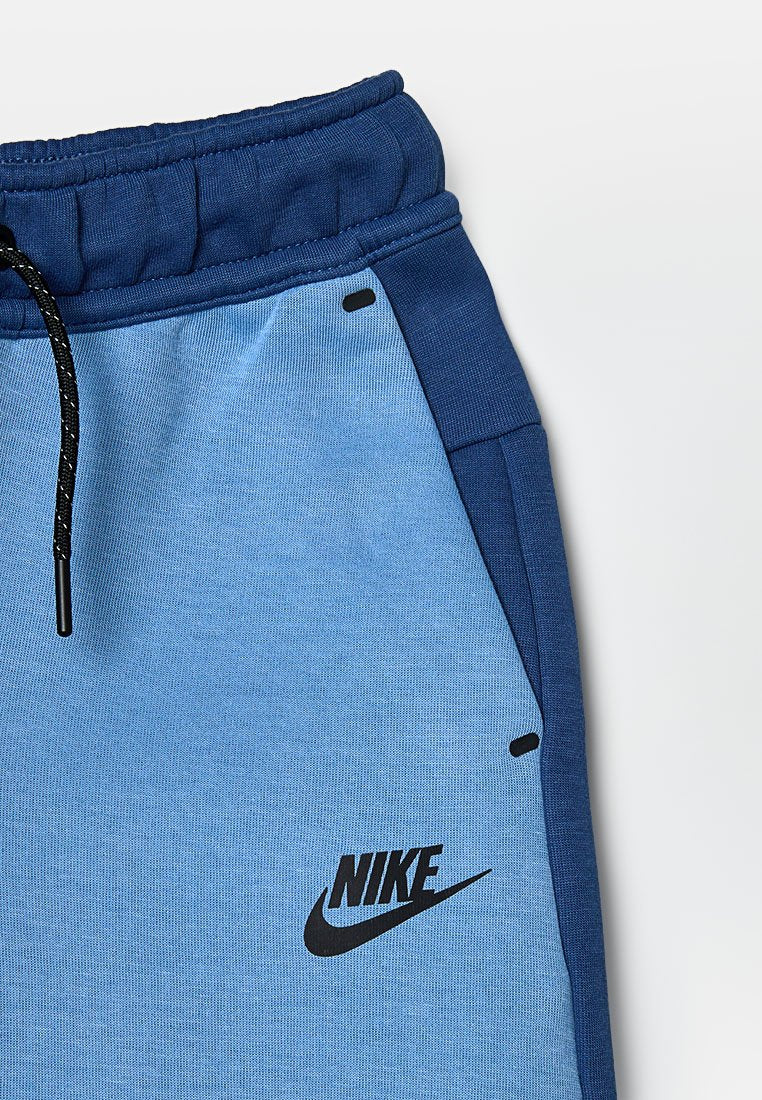 Nike Sportswear