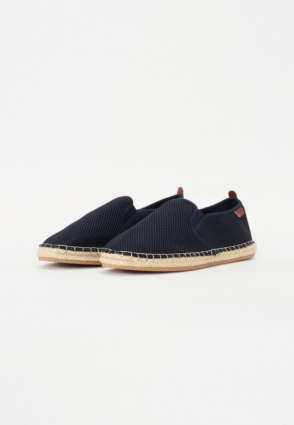 Pier One by Zalando