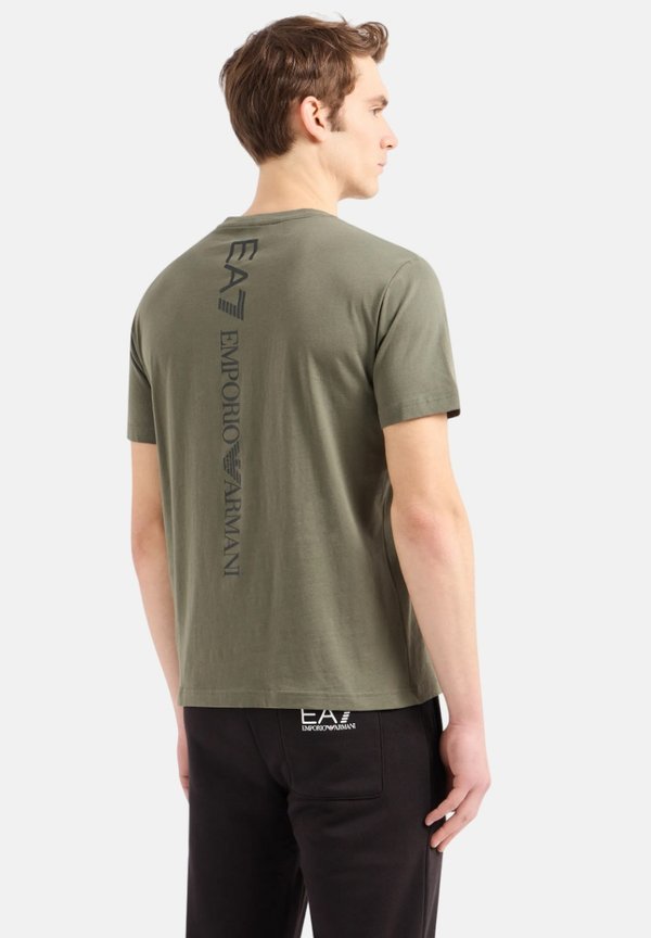 EA7 Emporio Armani