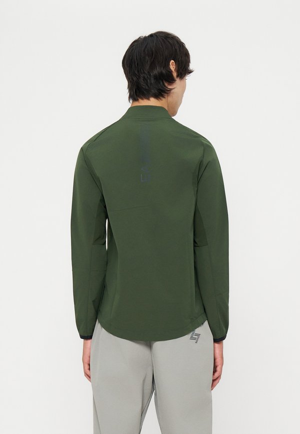 EA7 Emporio Armani