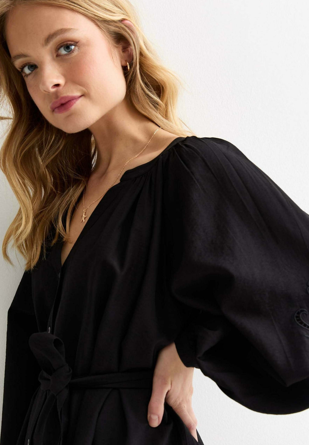 New Look EMBROIDERED BELTED MINI