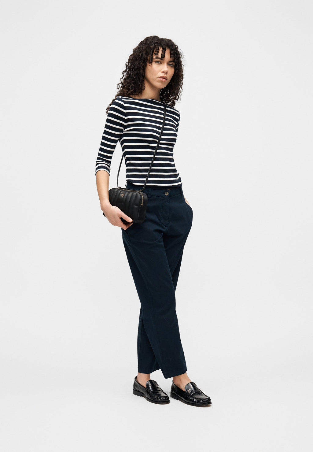 WASHED SLIM STRAIGHT LEG CHINOS Media 2