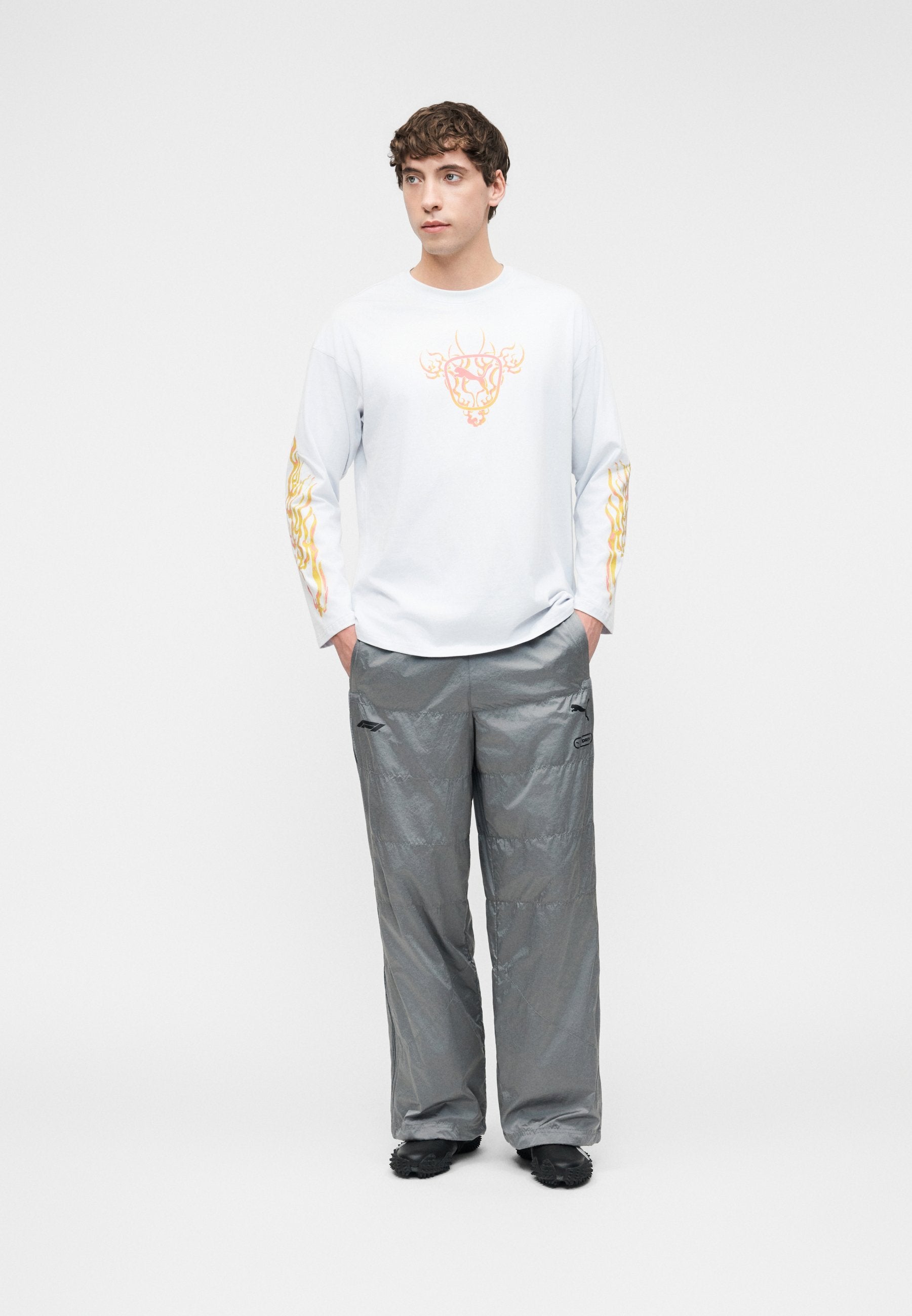 Puma OVERSIZED GRAPHIC LONGSLEEVE TEE UNISEX