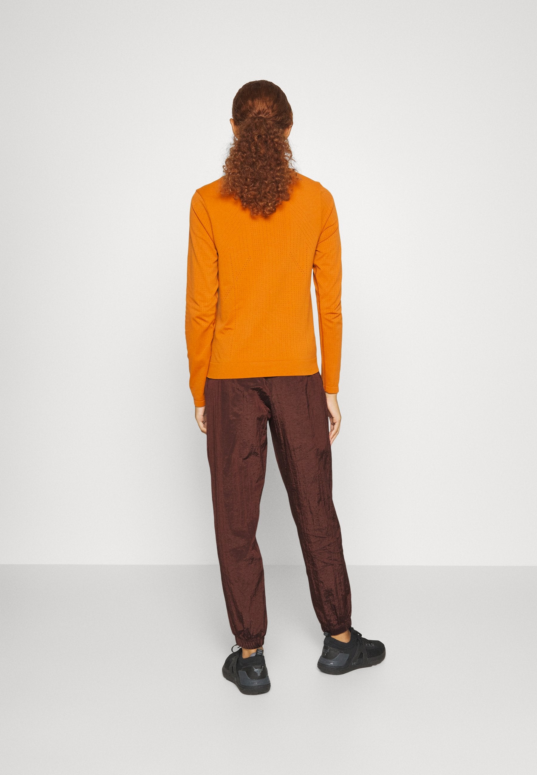 GAP LUSTRE JOGGER