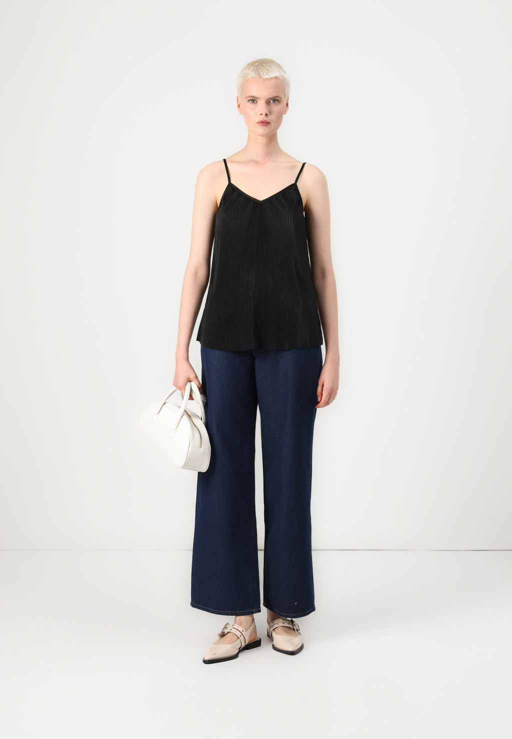 Wide-fit ONLHOPE High waist Wide Leg Fit Media 2