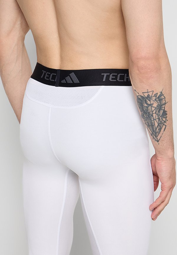 adidas Performance TF BASE