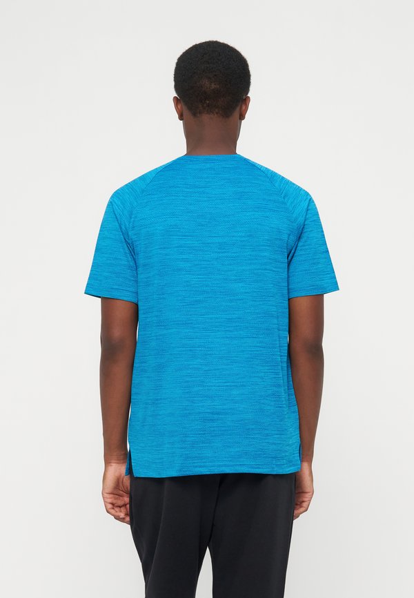 adidas Performance TECH ESSENTIALS WORKOUT