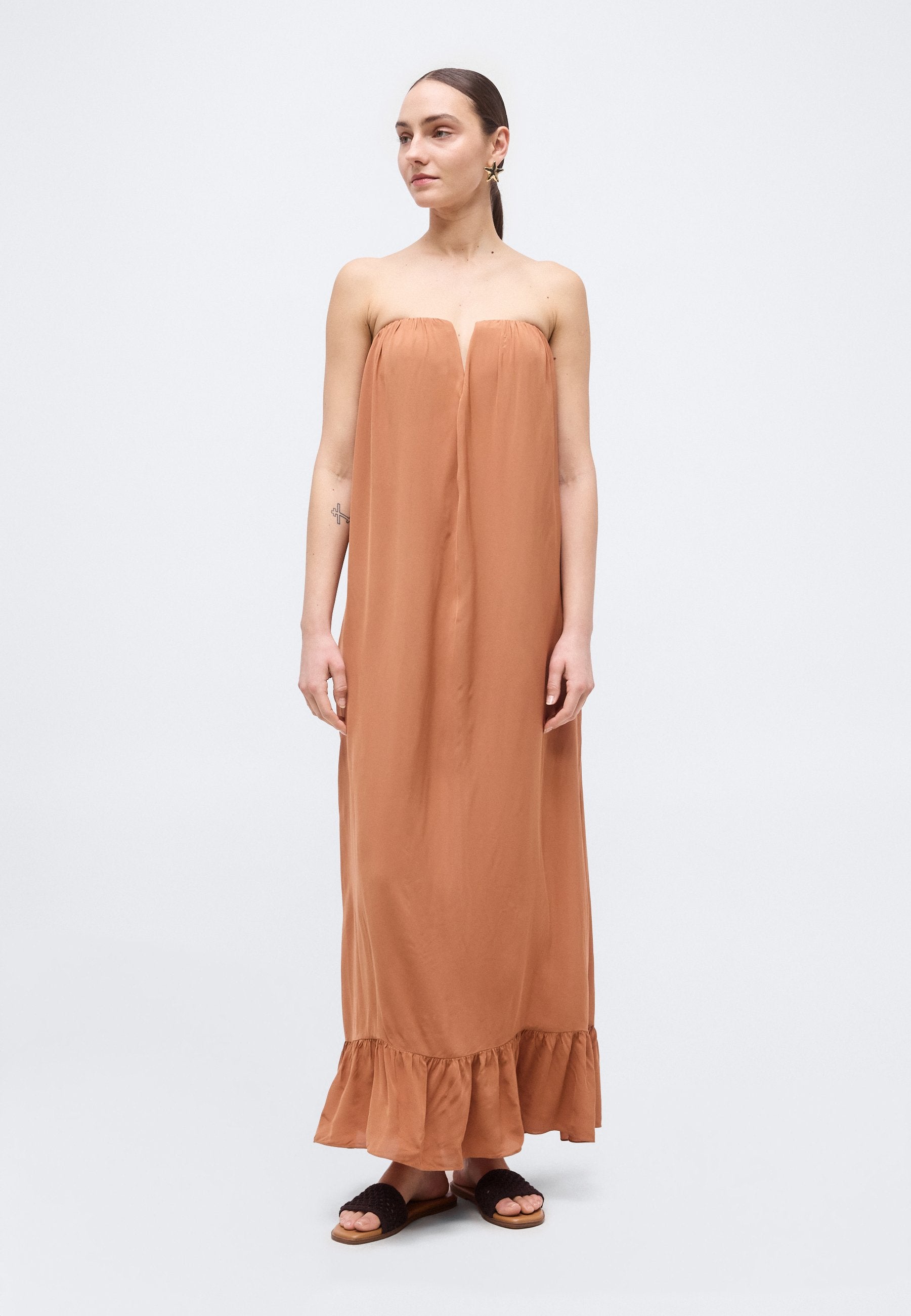 ADRIANA DEGREAS SOLID STRAPLESS LONG DRESS