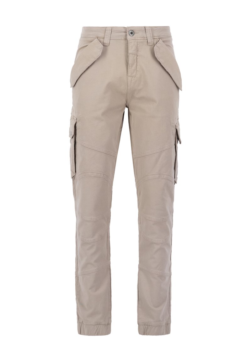 Beige Cargo-Hosen aus strapazierfähigem Material, mit mehreren Seitentaschen, geradem Bein-Design und sichtbaren Nähakzenten.