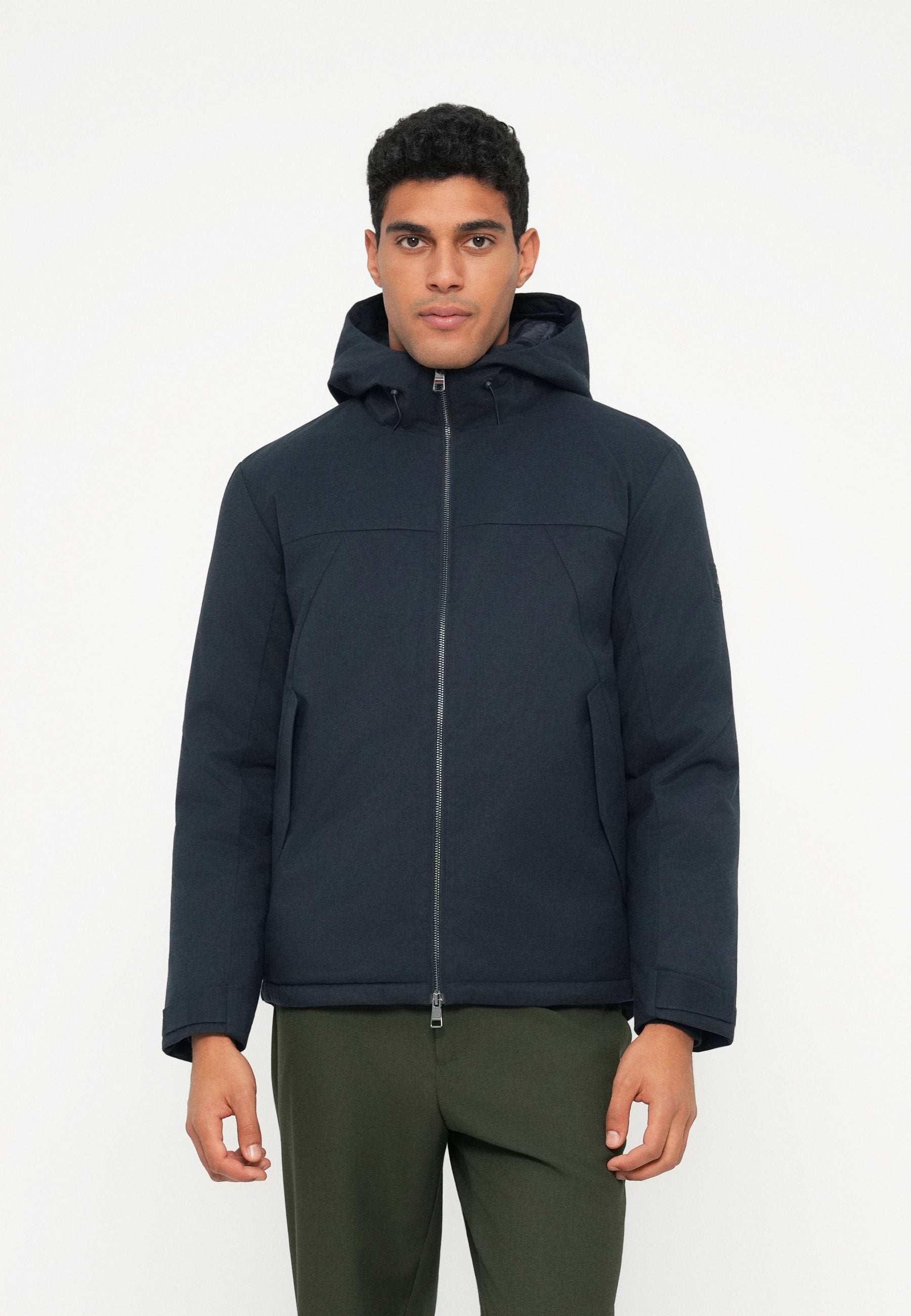 HOODED SHORT PADDED  Media 3