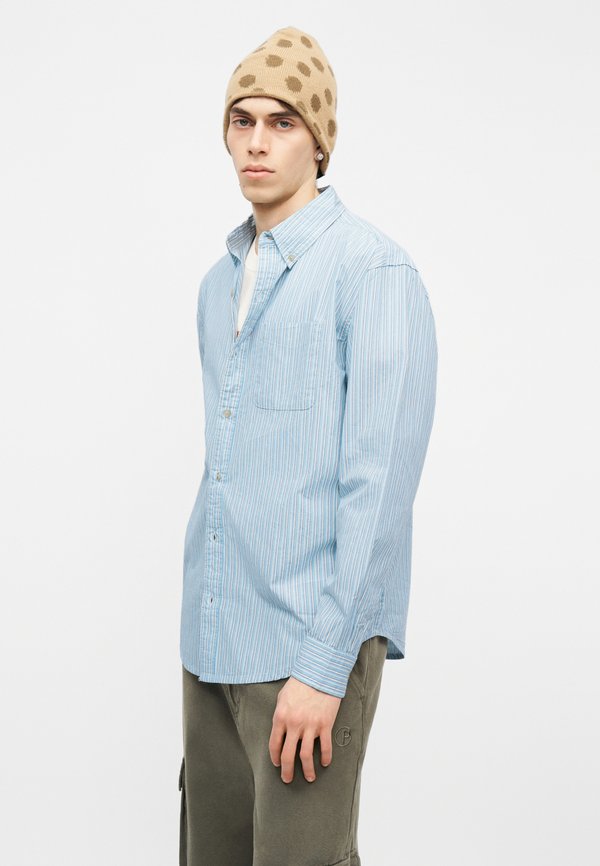 Element BUTTON DOWN REGULAR