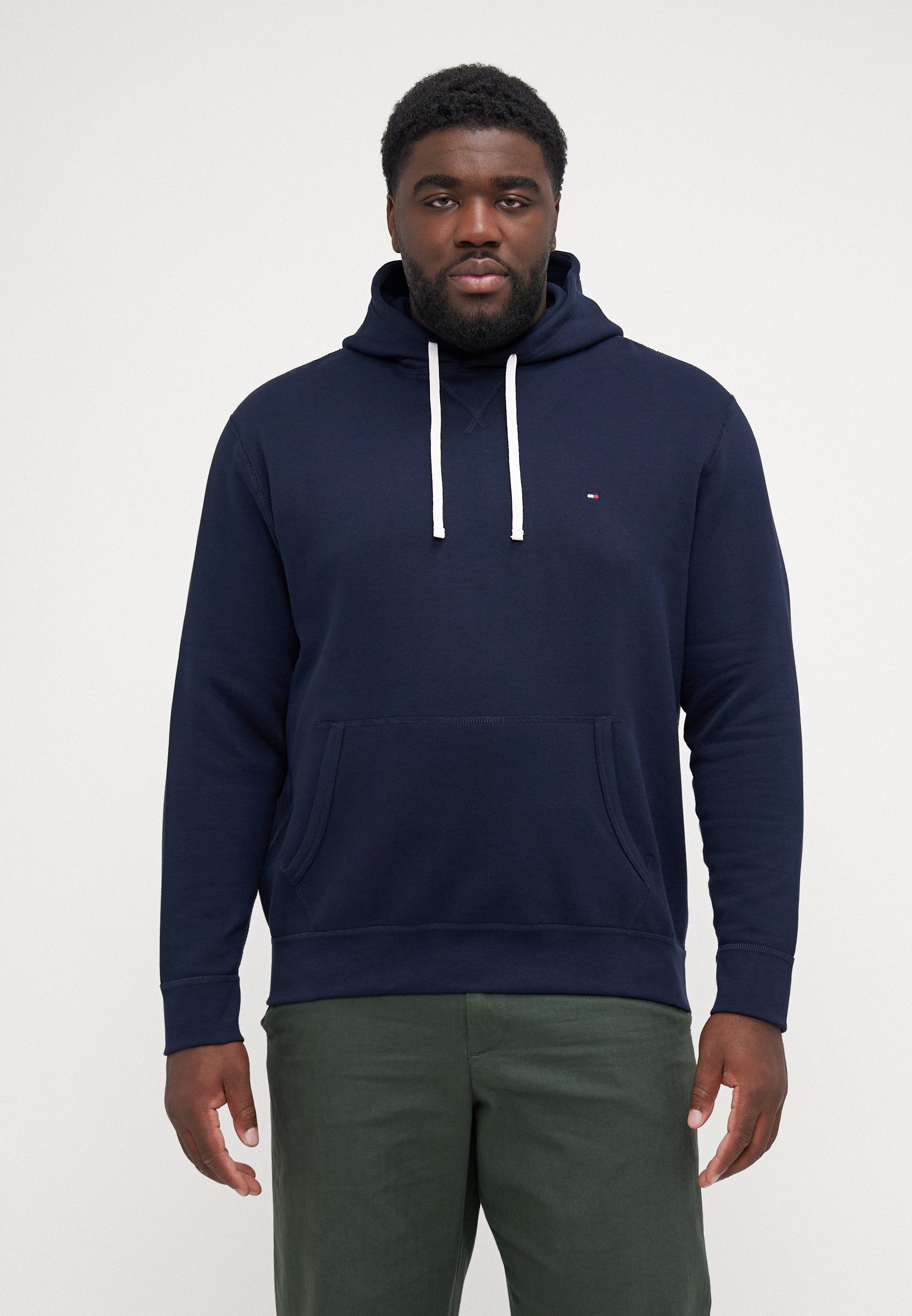 ESSENTIAL HOODY Media 3