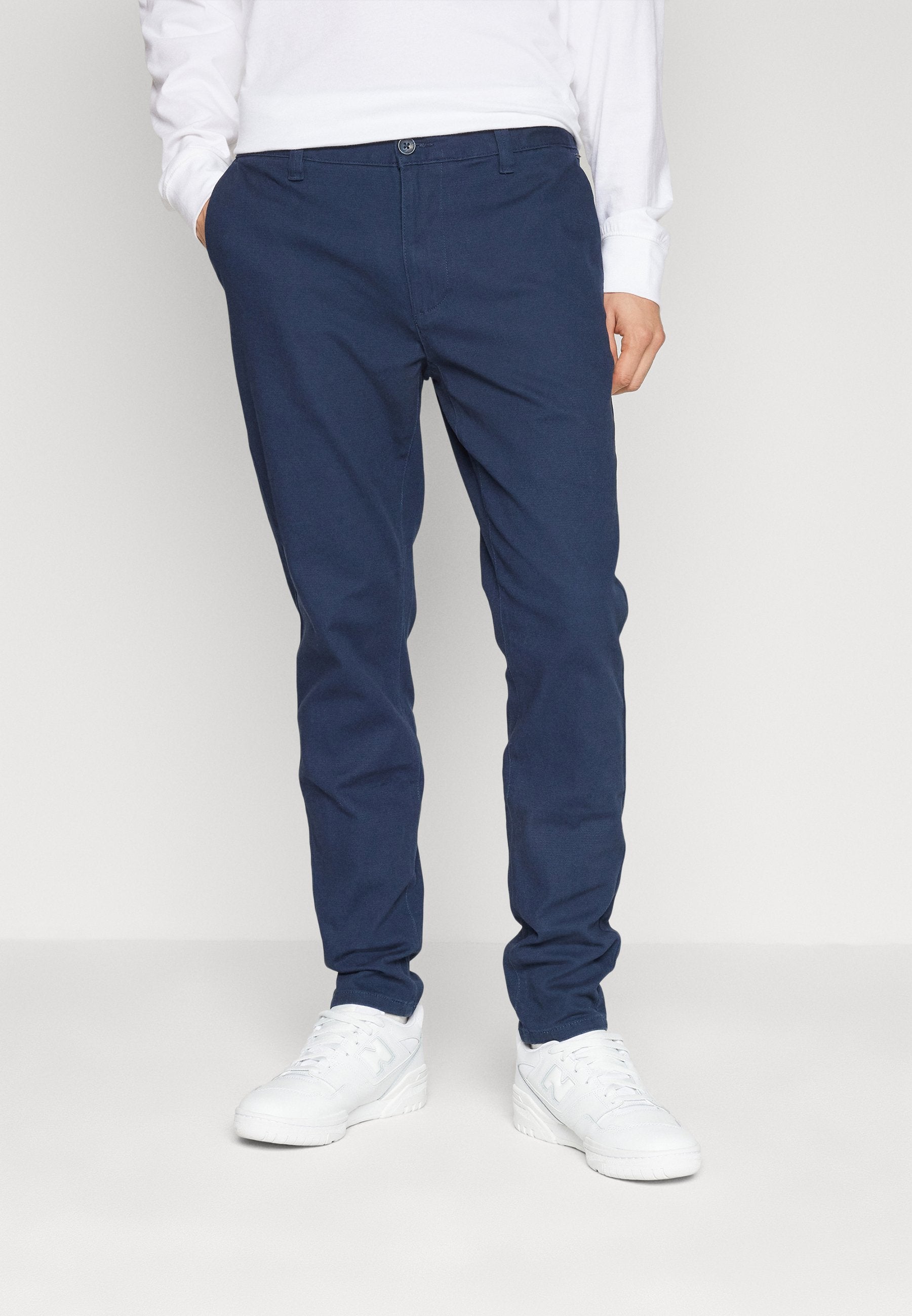 ONSMARK SLIM TAPERED Media 3