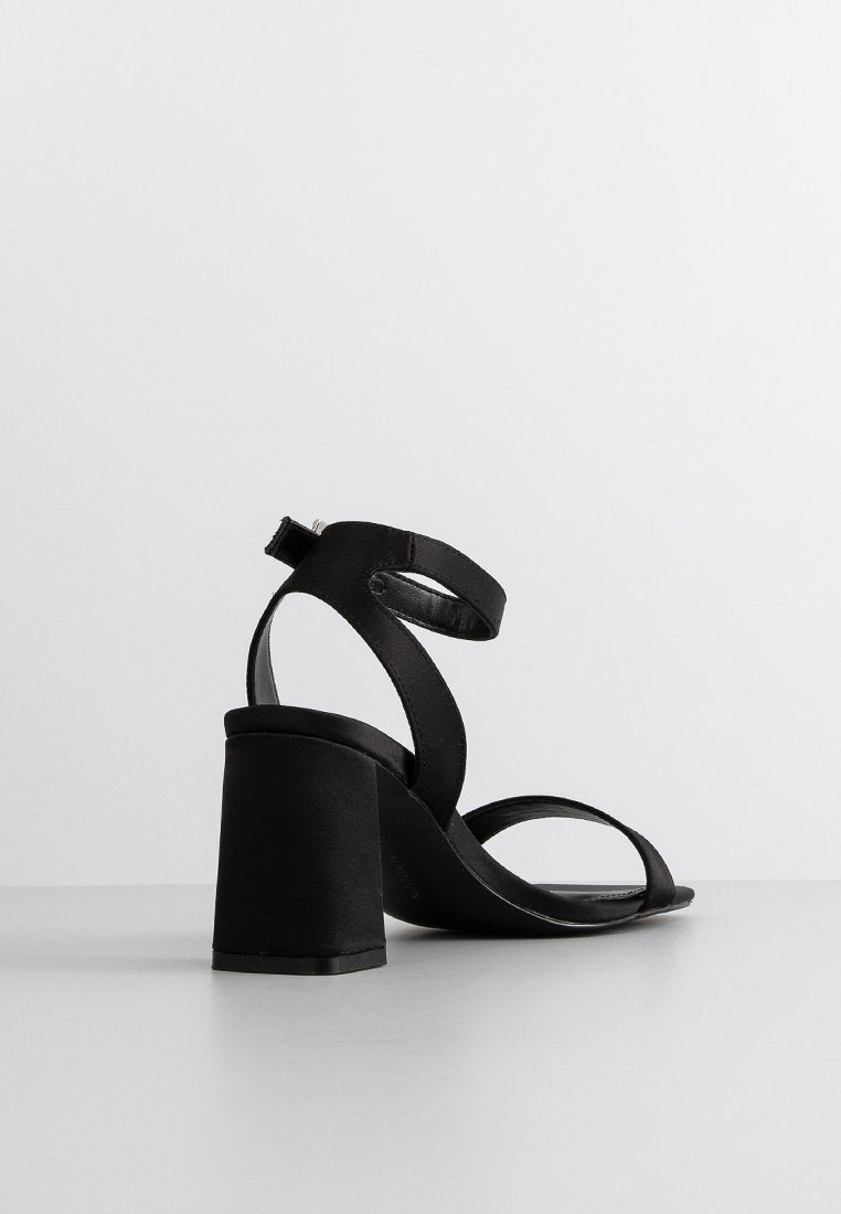Steve Madden GRAND