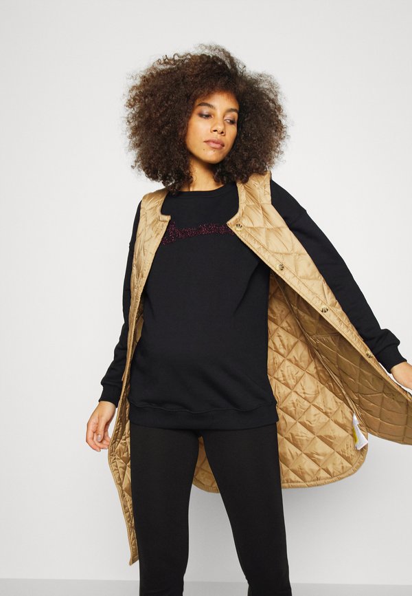 Supermom Romance - sweater