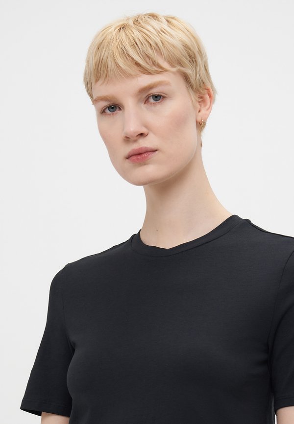 ONLY Tall ONLLIA O NECK MIX