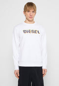 Weißes Sweatshirt mit mehrfarbigem "DIESEL"-Logo auf der Vorderseite, langen Ärmeln, Rundhalsausschnitt sowie gerippten Bündchen und Saum. Weiche Stofftextur.