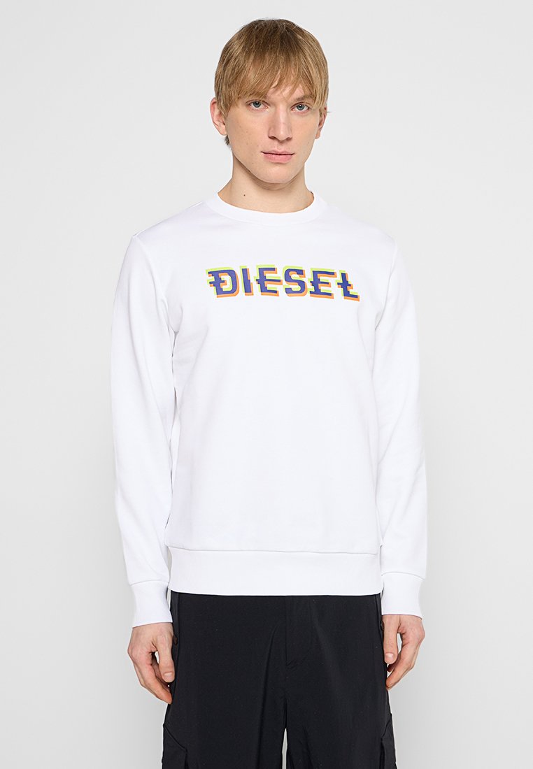 Weißes Sweatshirt mit mehrfarbigem "DIESEL"-Logo auf der Vorderseite, langen Ärmeln, Rundhalsausschnitt sowie gerippten Bündchen und Saum. Weiche Stofftextur.