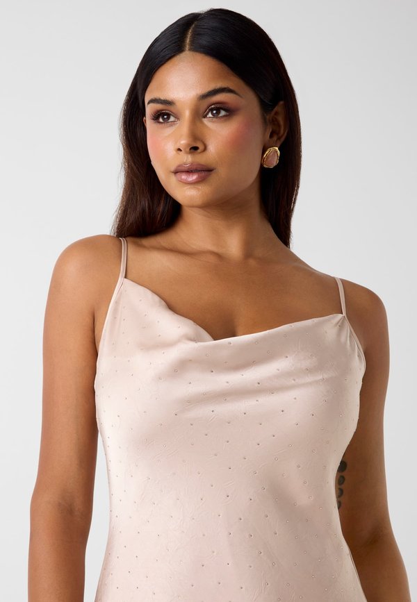 Guess NEW AKILINA RHINESTONES