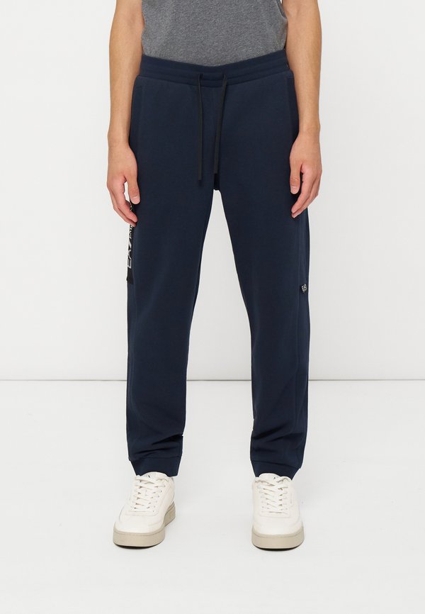 EA7 Emporio Armani
