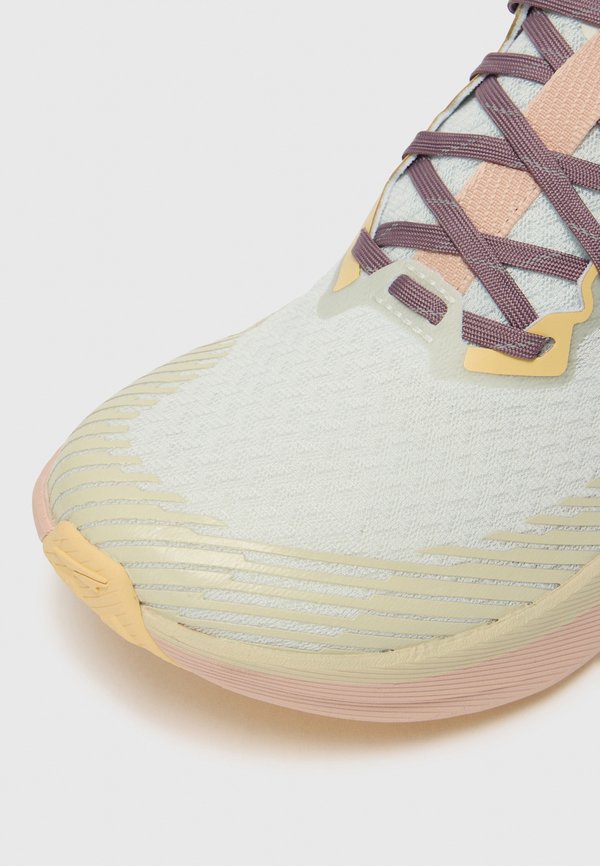 Altra EXPERIENCE WILD 2