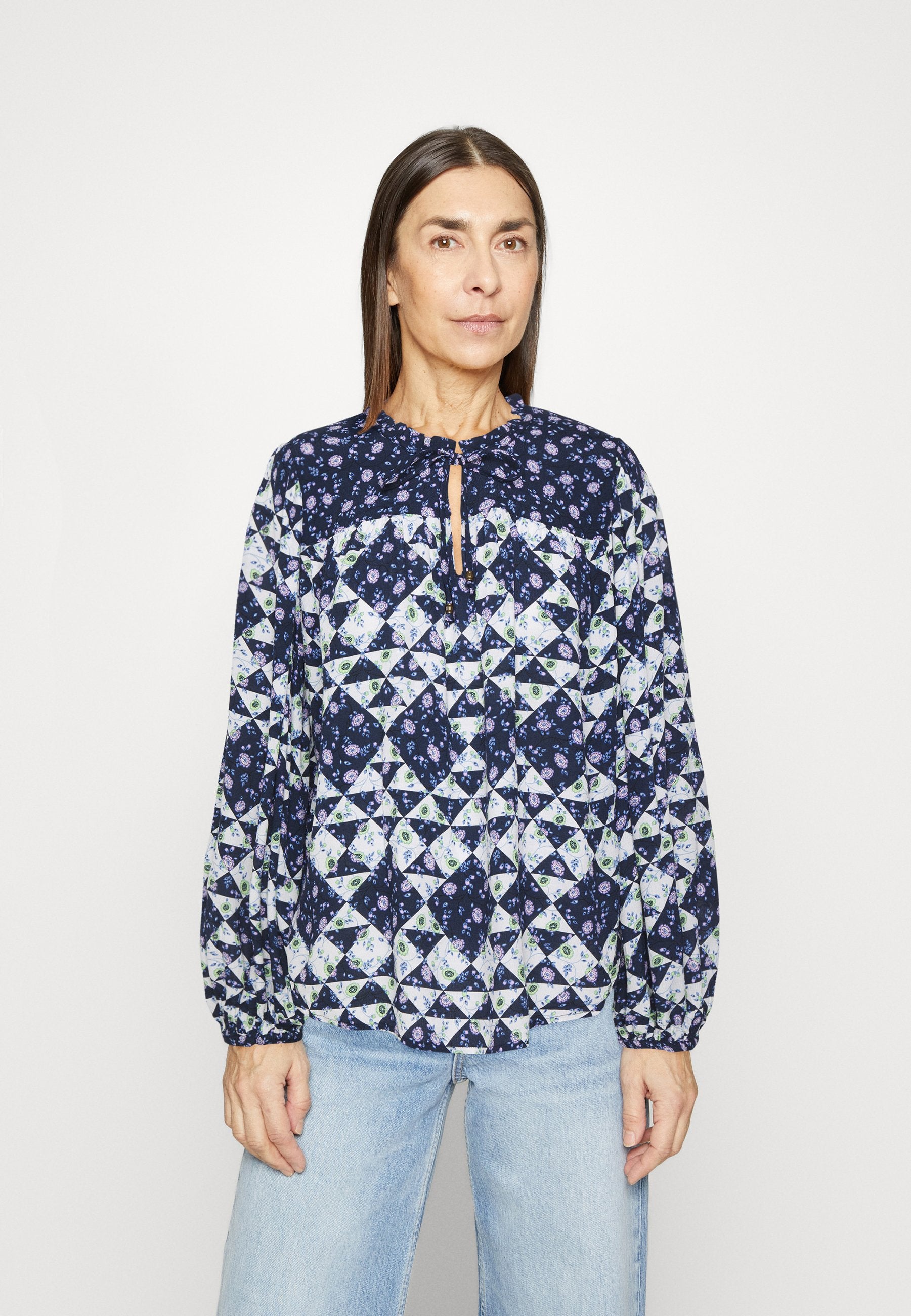 Marks & Spencer YOKE DETAIL