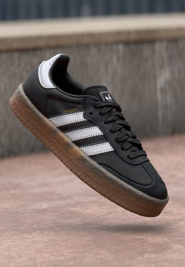 adidas Originals SAMBAE - Trainers - core black/footwear white/gold metallic