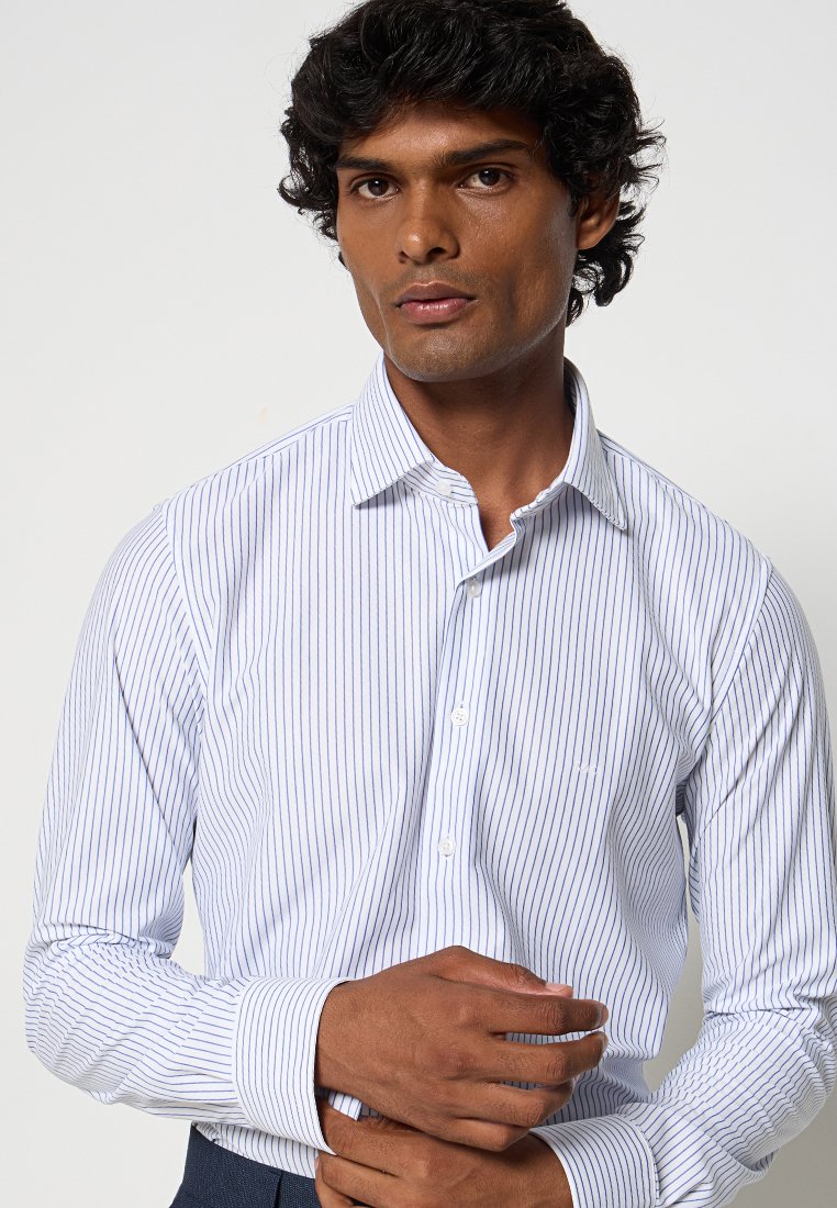 Michael Kors SLIM FIT